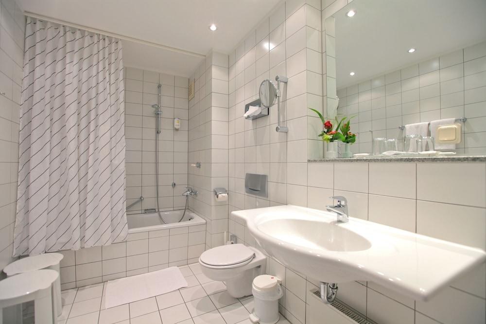 Hotel Viktoria photo 4