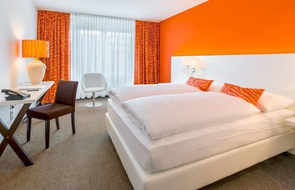 Relexa hotel Frankfurt - Main photo 3