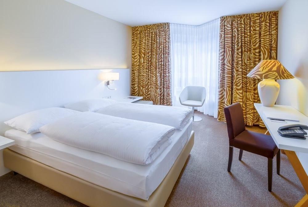 Relexa hotel Frankfurt - Main photo 4