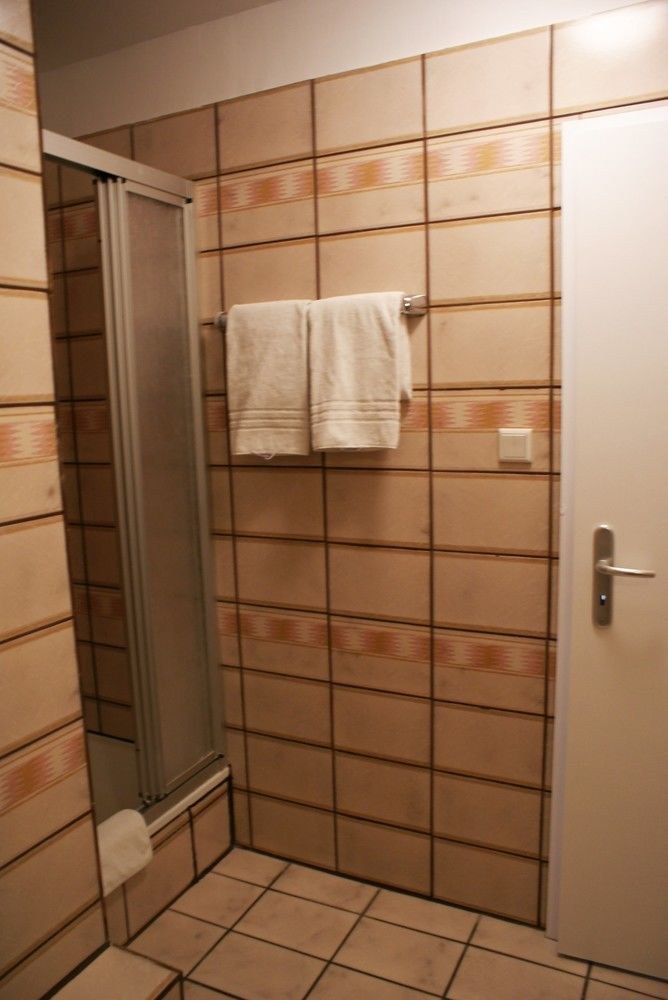Bahn Hotel Dusseldorf photo 1