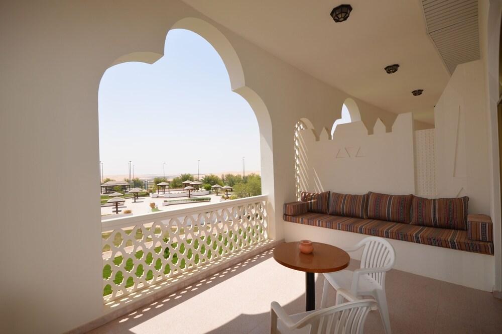 Liwa Hotel photo 3
