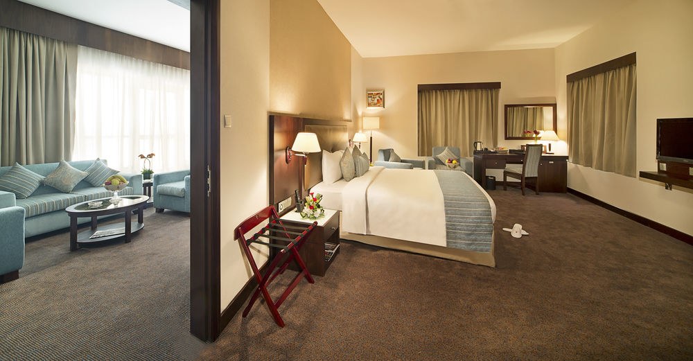 Ramada By Wyndham Dubai Deira photo 2