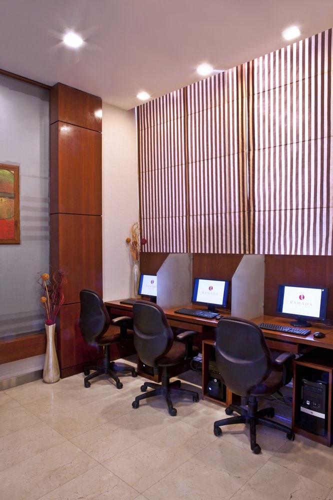 Ramada By Wyndham Dubai Deira photo 4