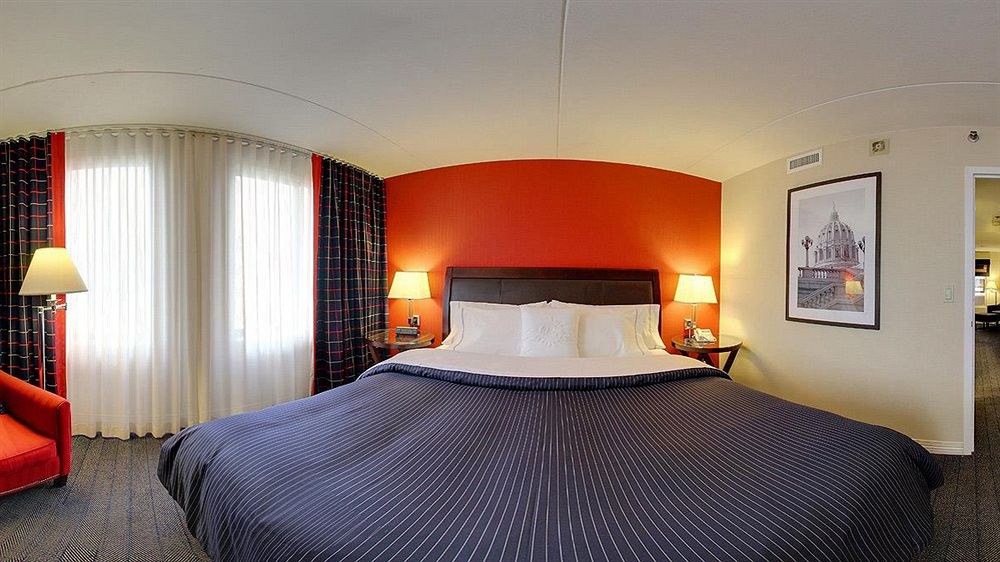 Sheraton Suites Philadelphia Airport photo 2