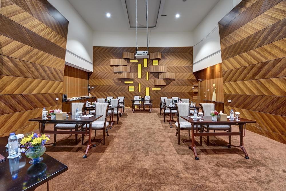 Residence Inn By Marriott Sheikh Zayed Road photo 4