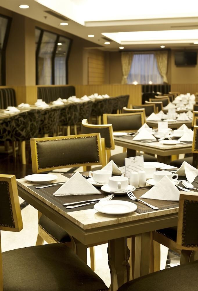 ROYAL KUNINGAN HOTEL photo 3