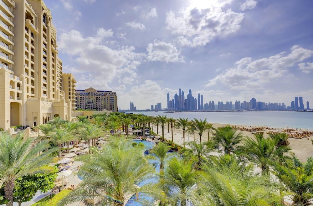 FAIRMONT THE PALM photo 2