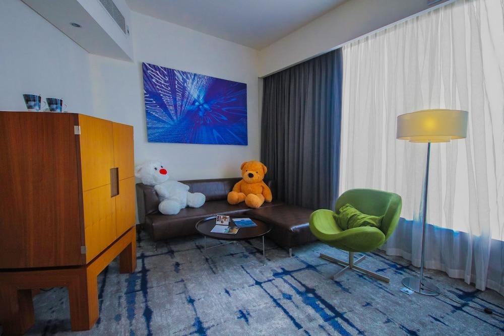 Media One Hotel Dubai photo 2