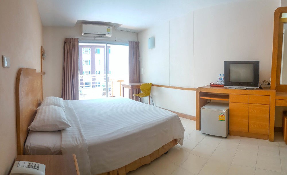 Eastiny Plaza Hotel Pattaya photo 4