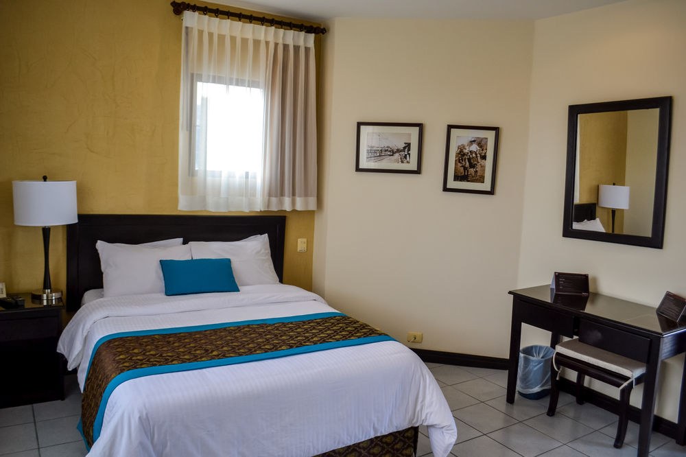 Hotel Colonial photo 1