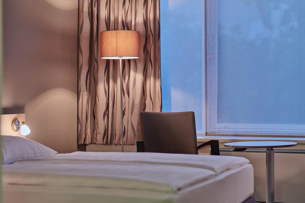Park Inn by Radisson Dresden photo 4