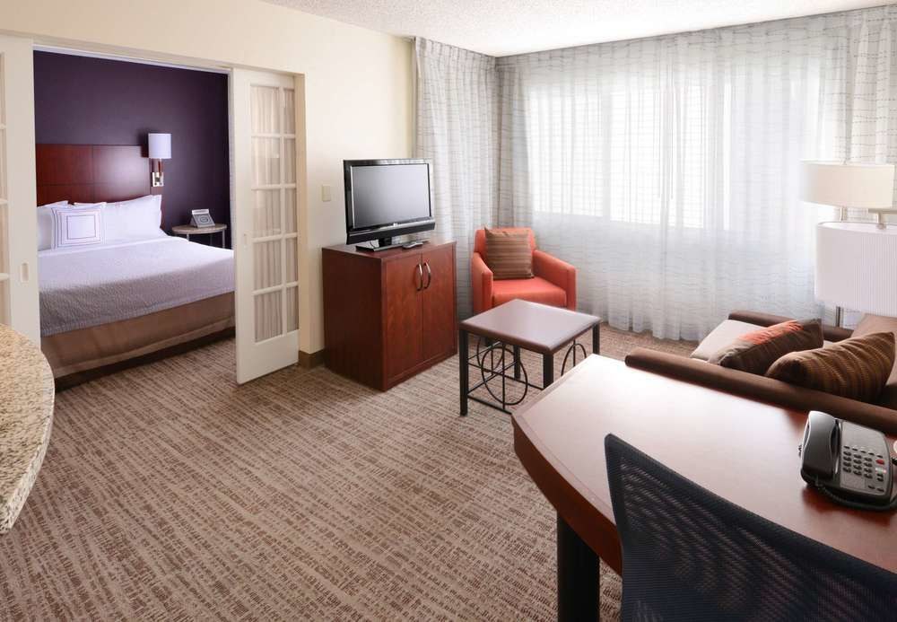 Sonesta ES Suites Dallas Central Expressway photo 1