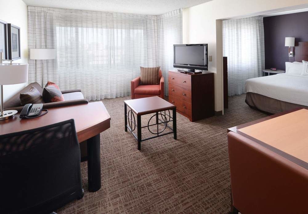 Sonesta ES Suites Dallas Central Expressway photo 3