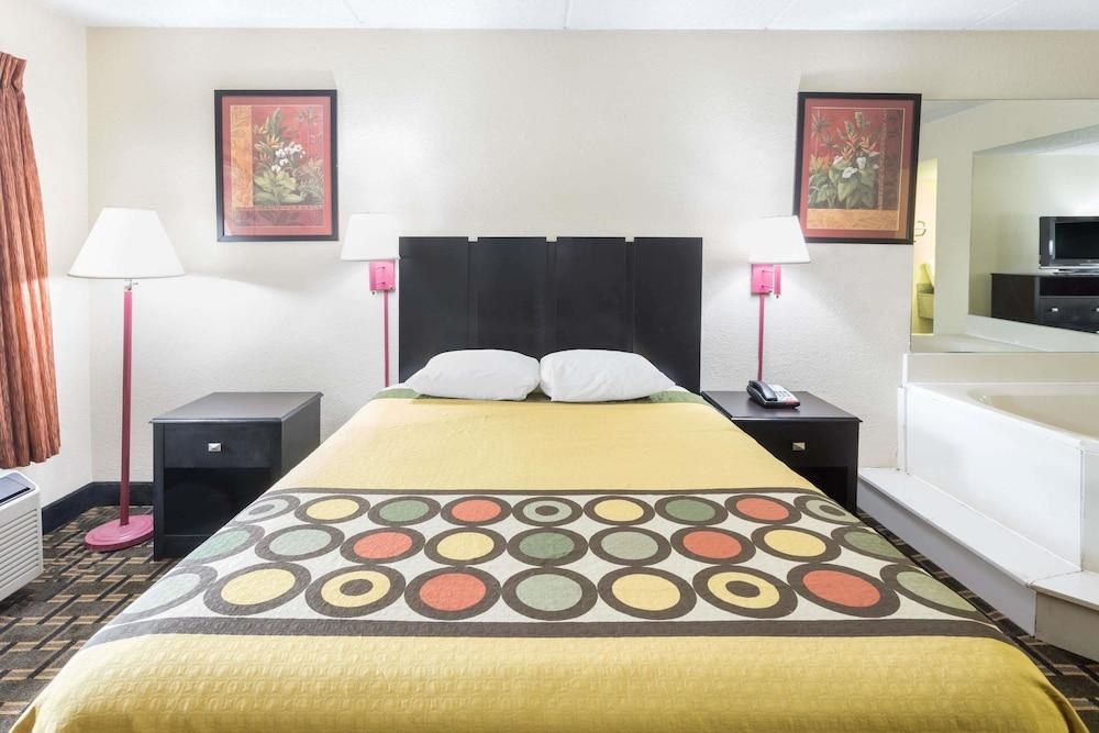 Super 8 by Wyndham Decatur/Lithonia/Atl Area photo 3
