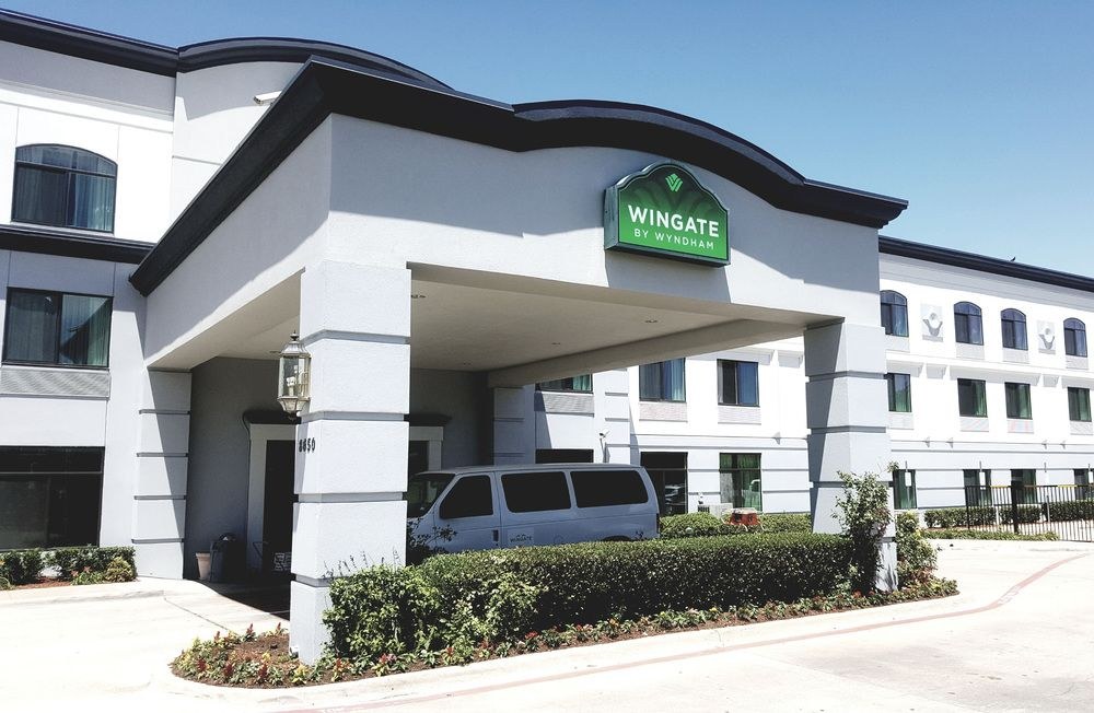 Wingate by Wyndham Dallas Love Field photo 1