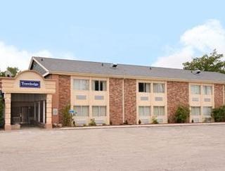 Super 8 by Wyndham Des Moines photo 1