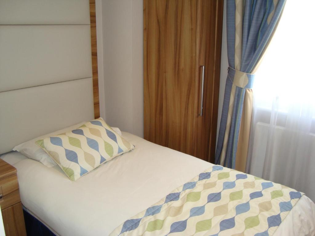 ROYAL EAGLE HOTEL photo 3