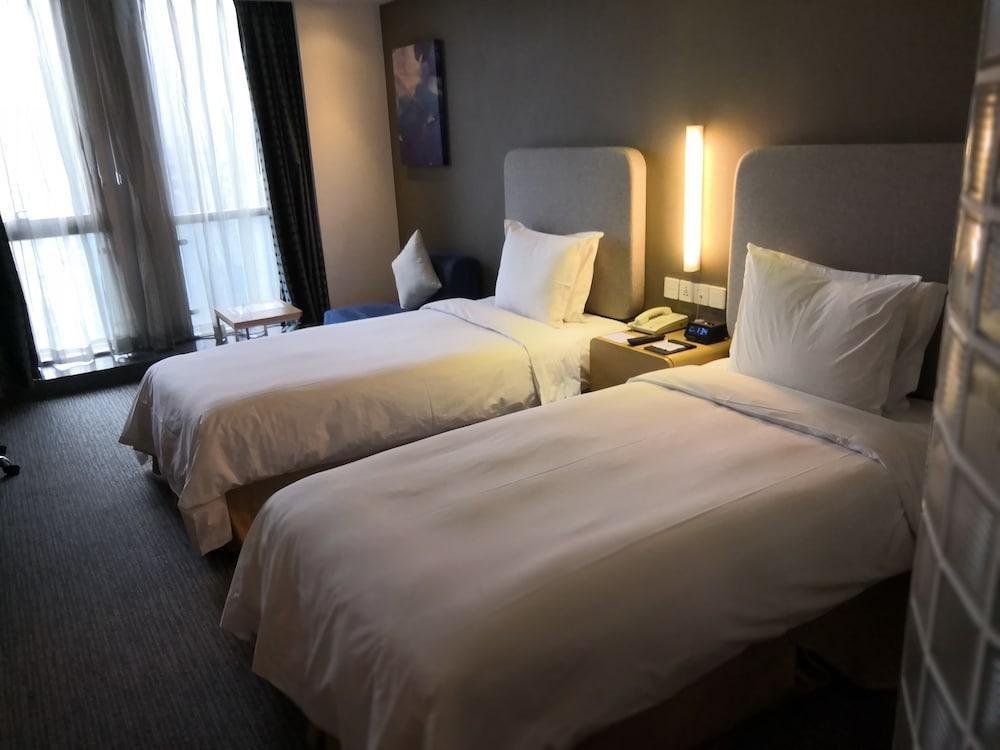 Holiday Inn Express Shanghai Jinsha photo 4