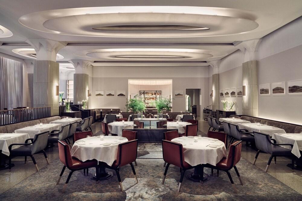 CLARIDGE'S photo 3