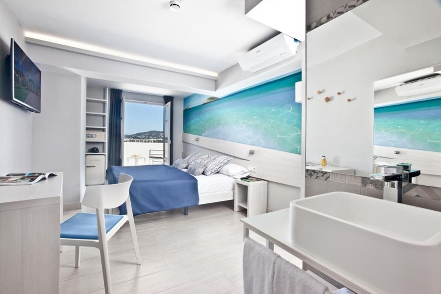RYANS LA MARINA - ADULTS ONLY photo 1