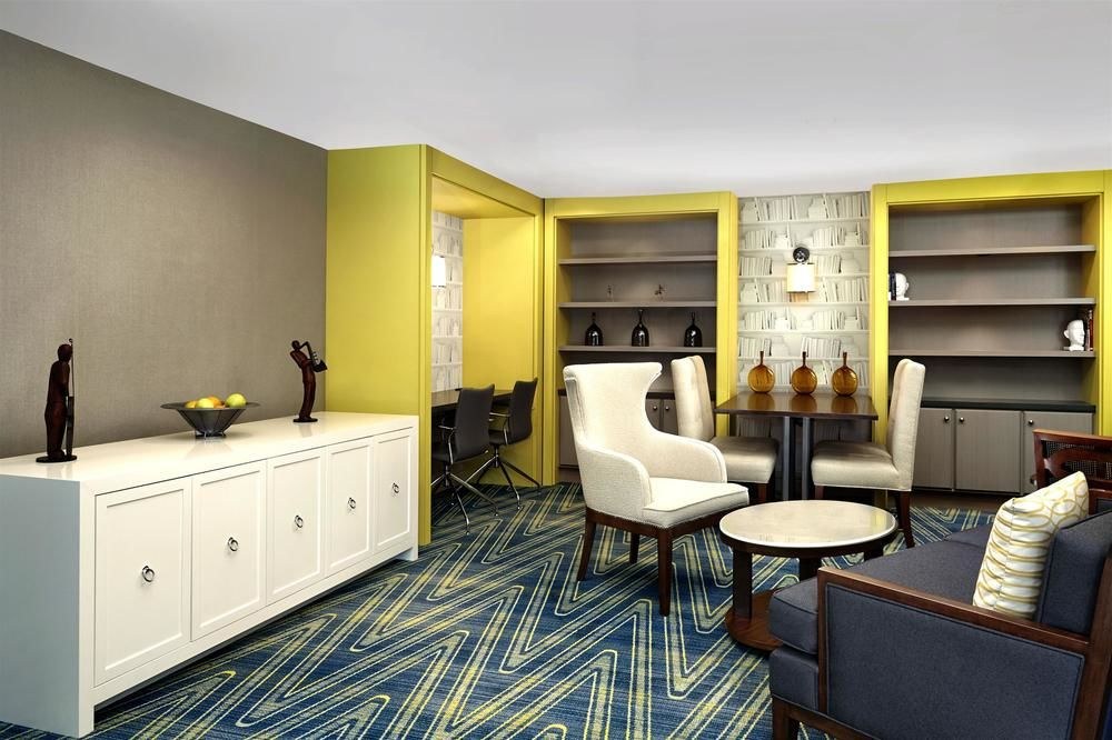 SHERATON SUITES CALGARY EAU CLAIRE photo 2