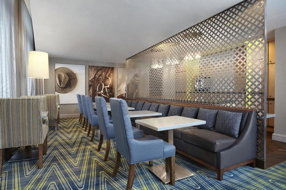 SHERATON SUITES CALGARY EAU CLAIRE photo 3