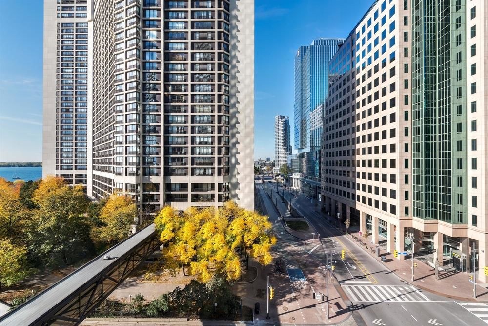 THE WESTIN HARBOUR CASTLE, TORONTO photo 1