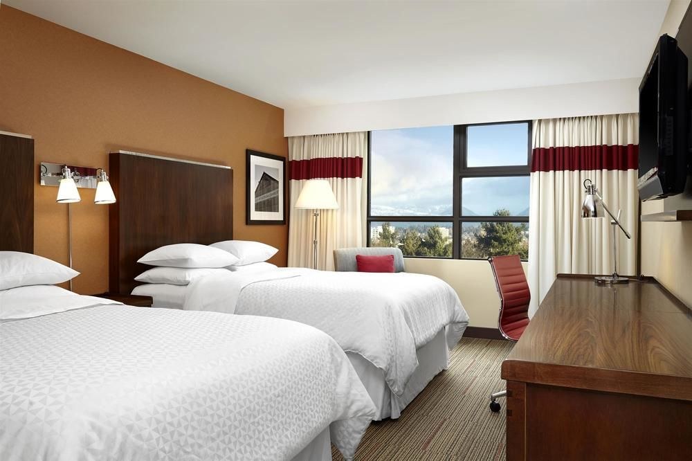 FOUR POINTS BY SHERATON VANCOUVER AIRPORT photo 2