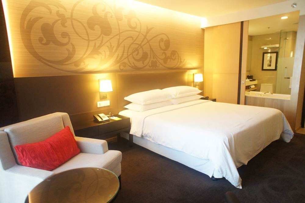 FOUR POINTS BY SHERATON BANGKOK, SUKHUMVIT 15 photo 2