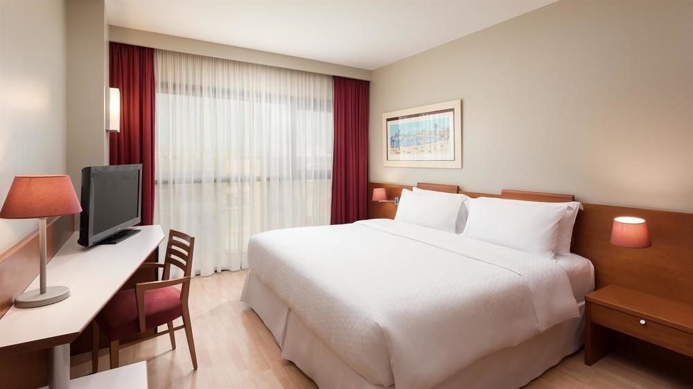 FOUR POINTS BY SHERATON BARCELONA DIAGONAL photo 2