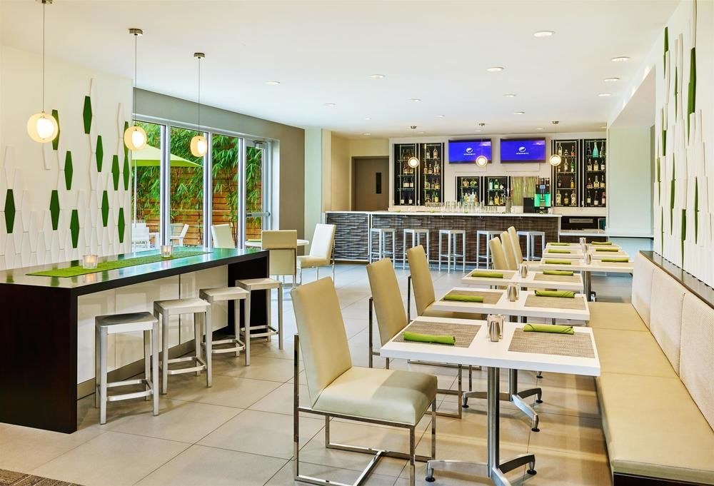 ELEMENT MIAMI INTERNATIONAL AIRPORT photo 1