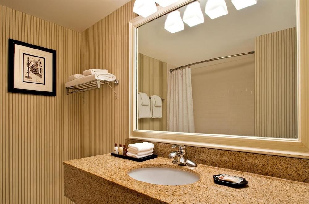 FOUR POINTS BY SHERATON RICHMOND photo 3
