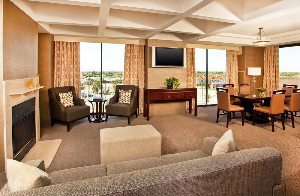 SHERATON PHOENIX CRESCENT photo 1