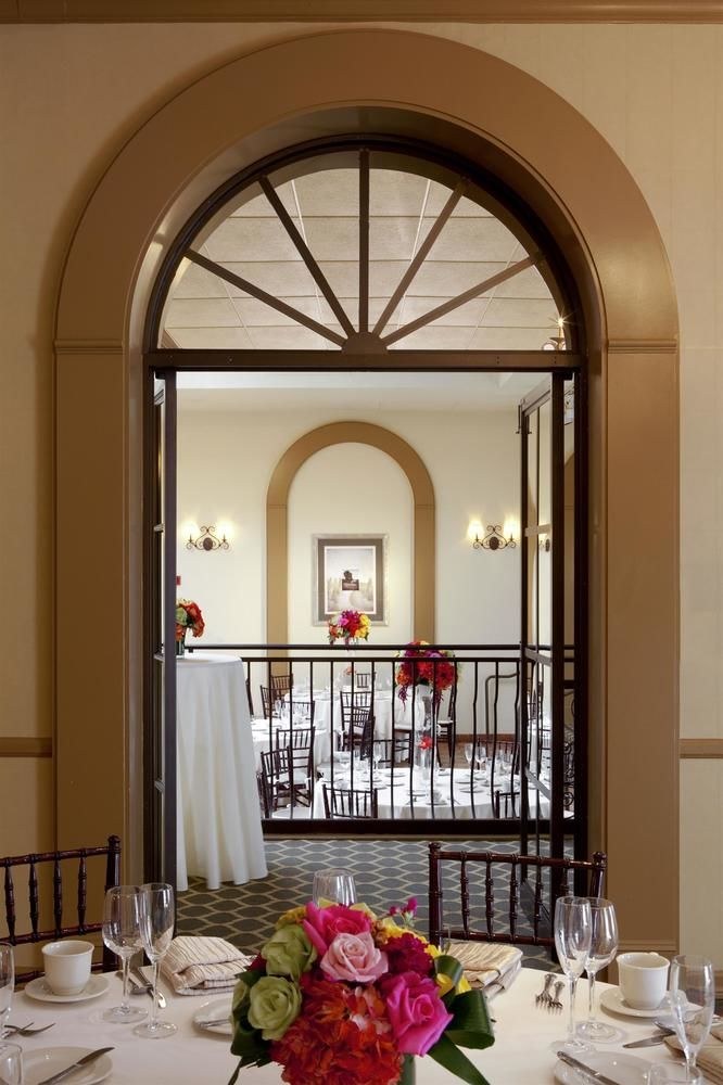 SHERATON PASADENA HOTEL photo 2