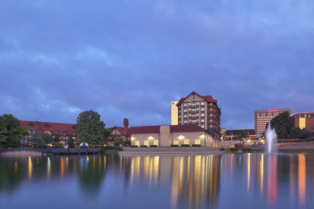 SHERATON WESTPORT CHALET HOTEL ST. LOUIS
