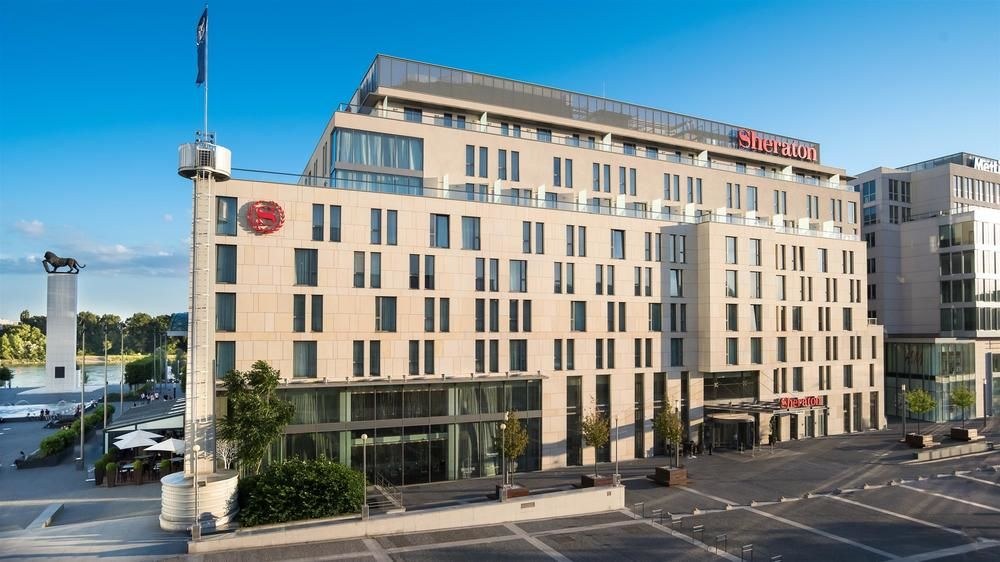 SHERATON BRATISLAVA HOTEL