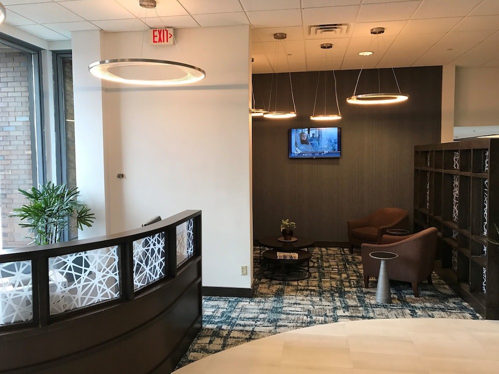 SHERATON MILWAUKEE BROOKFIELD HOTEL photo 1