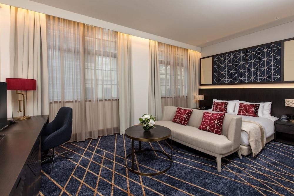 PRIMUS HOTEL photo 2