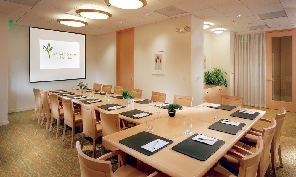Orchard Garden Hotel photo 2