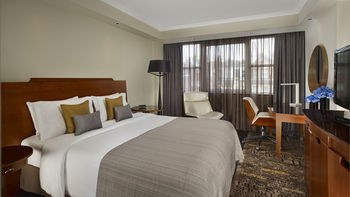PARK PLAZA VICTORIA photo 1