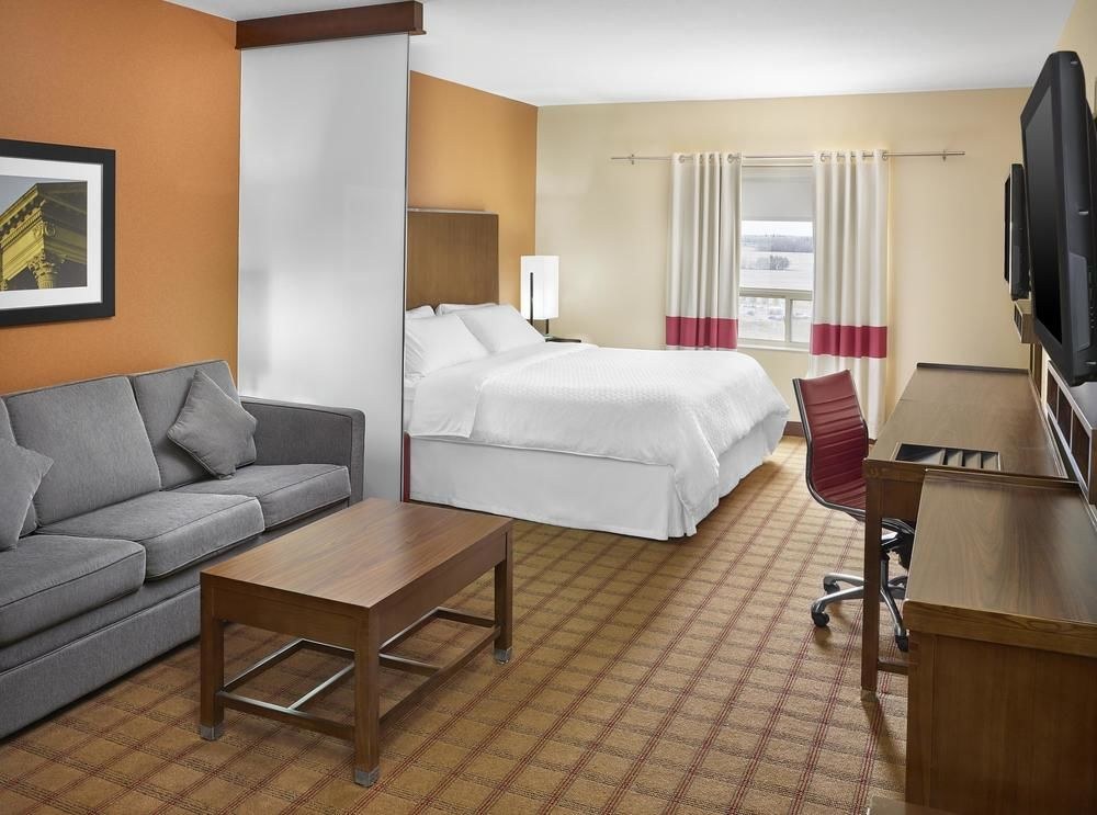 FOUR POINTS BY SHERATON EDMONTON GATEWAY photo 3