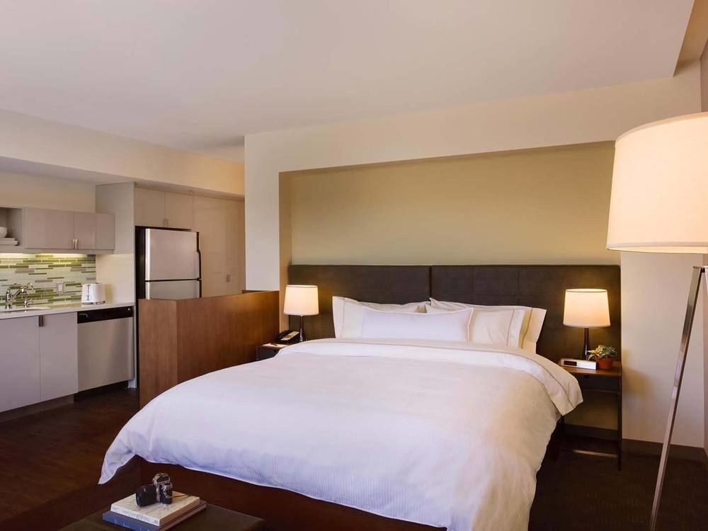 ELEMENT CALGARY AIRPORT photo 2