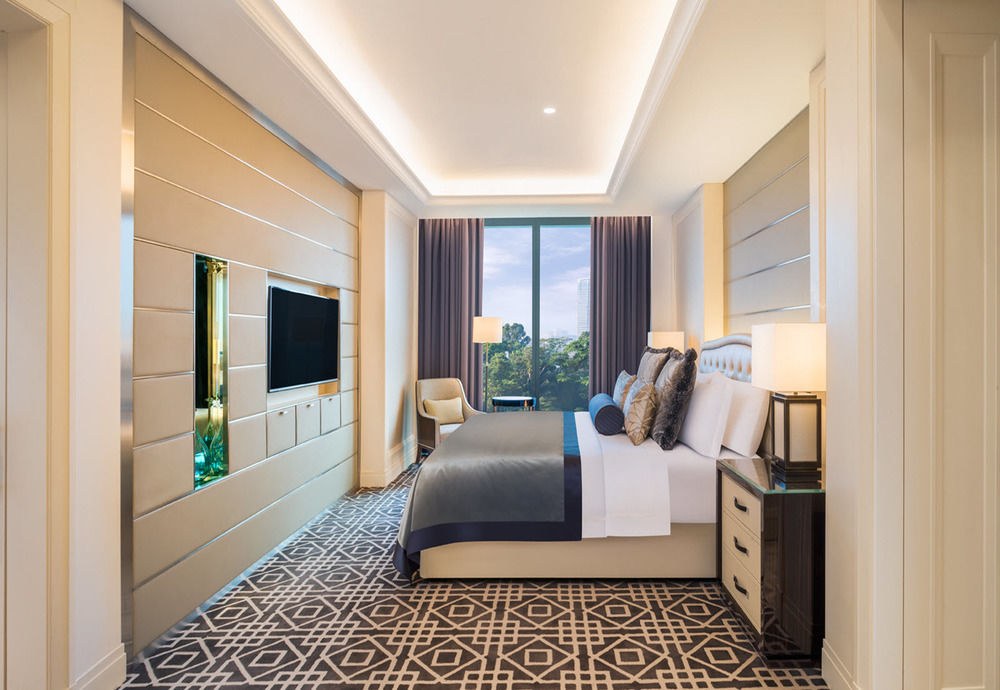 ST. REGIS photo 2