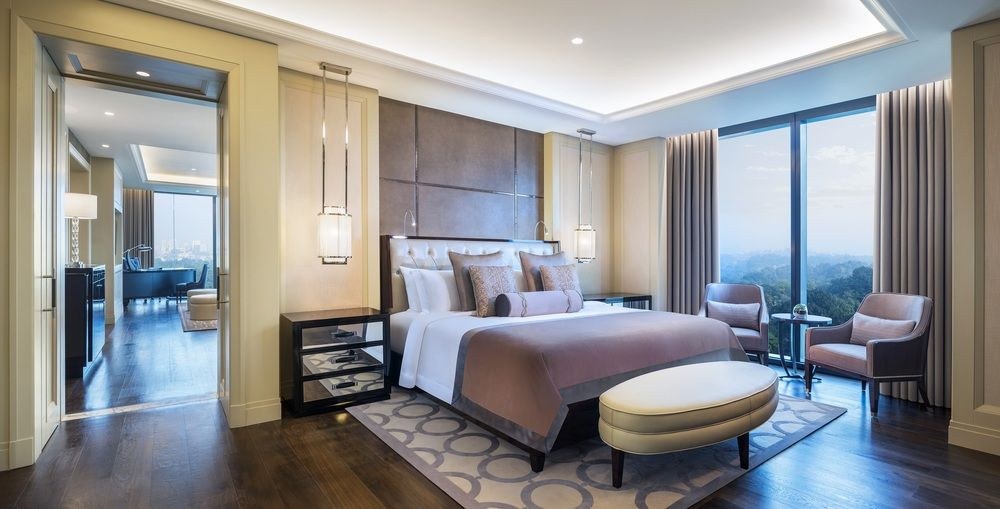 ST. REGIS photo 4