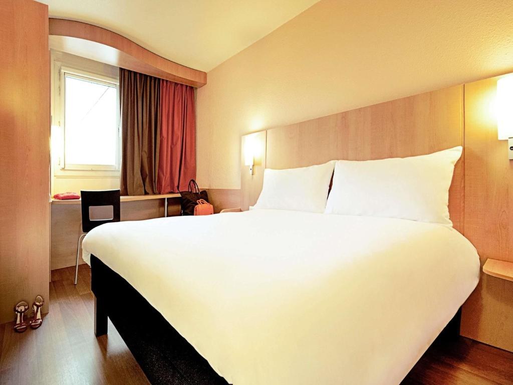 IBIS GIRONA photo 1