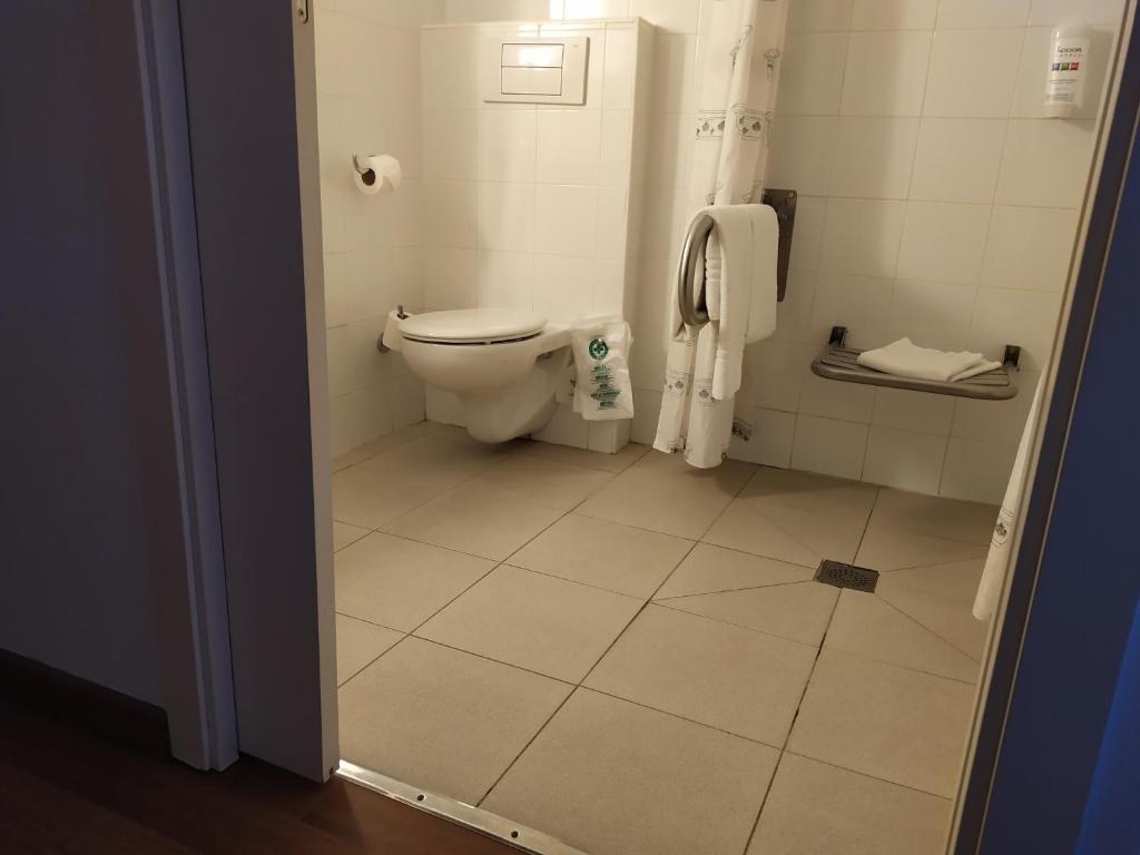 IBIS GIRONA photo 4