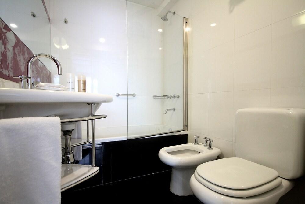 Art Suites & Gallery photo 2