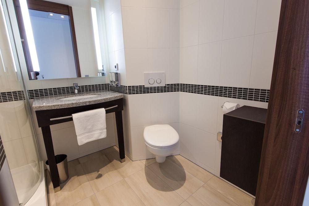 Hampton by Hilton Amsterdam Centre East photo 3