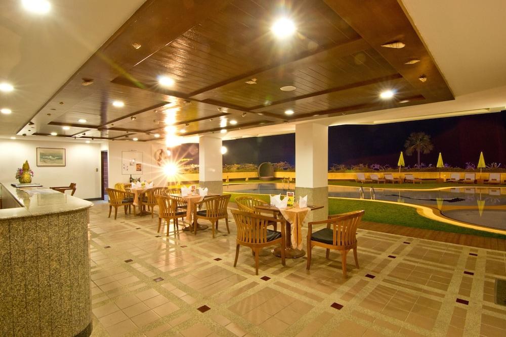 GRAND JOMTIEN PALACE photo 4