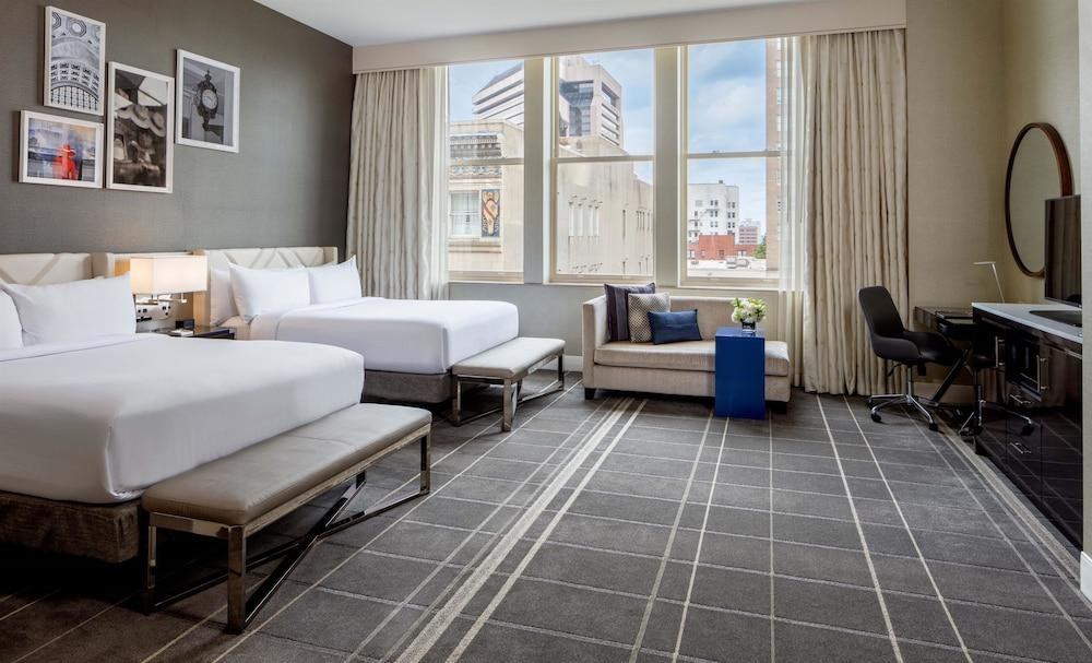 Hilton Richmond Downtown photo 2